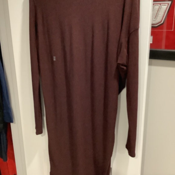 Kit + Ace rich burgundy/wine, size small - Picture 5 of 9